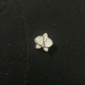White flower pandora charm